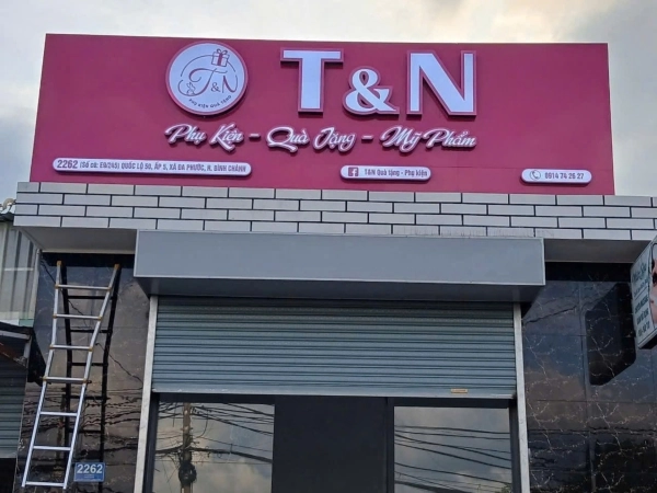 Bảng hiệu Quà tặng T&N